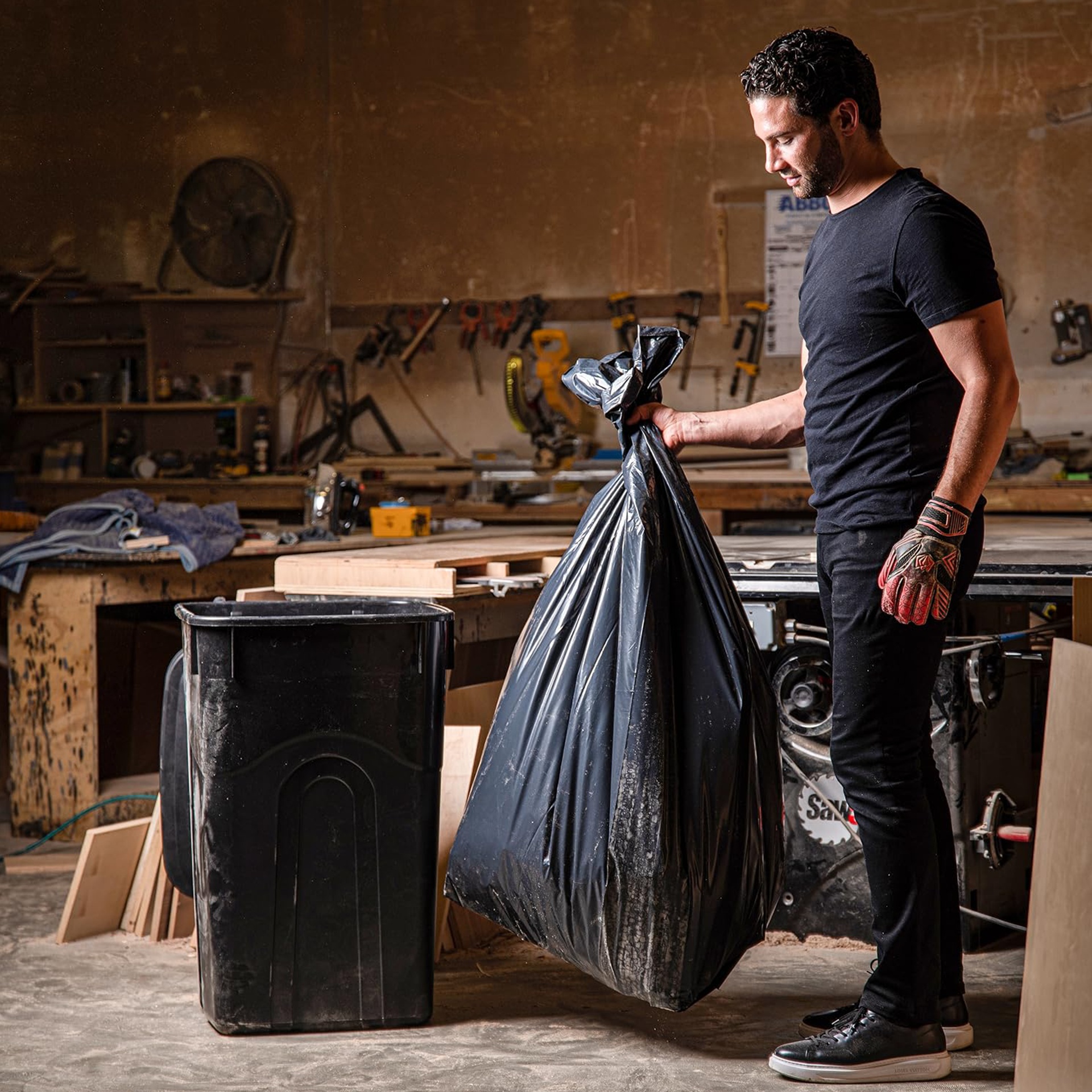 Plasticplace | Trash bags, liners, and supplies for daily cleanup